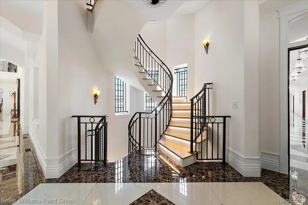 68050 Hillside Lane Washington Township MI 48095