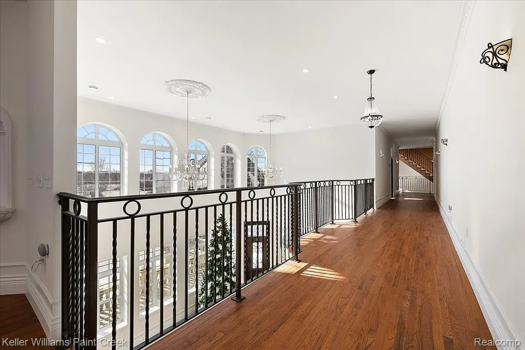 68050 Hillside Lane Washington Township MI 48095
