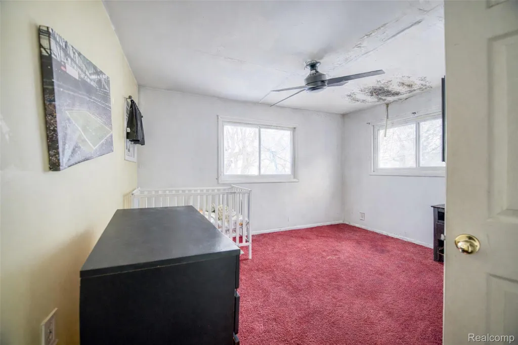 724 Robinwood Street Pontiac City MI 48340