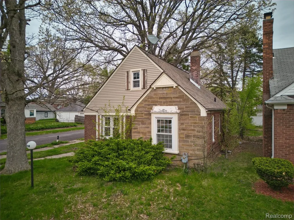 18718 Snowden Street Detroit City MI 48235