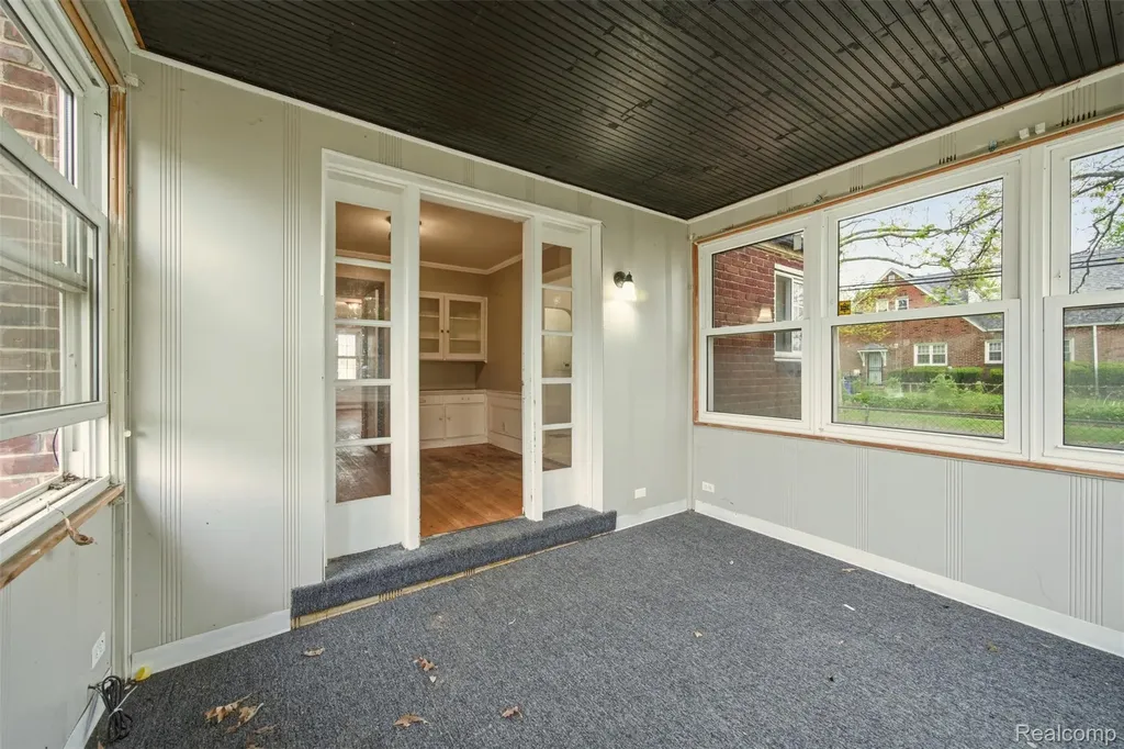 18718 Snowden Street Detroit City MI 48235