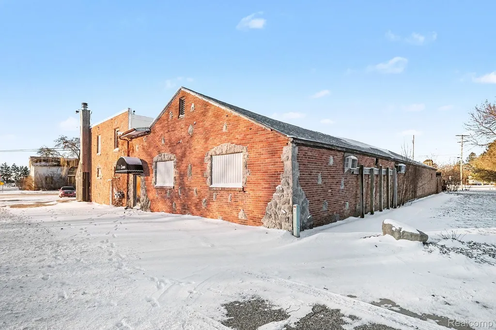 9500 W Saginaw Road Denmark Township MI 48758