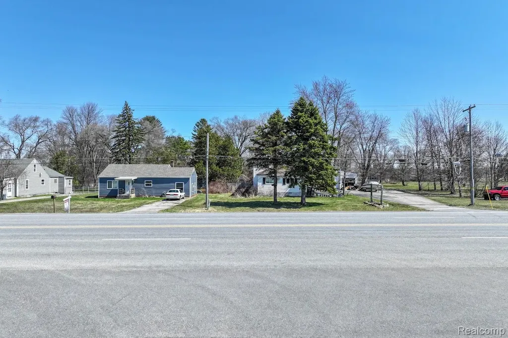 12181 Dixie Highway Birch Run Township MI 48415