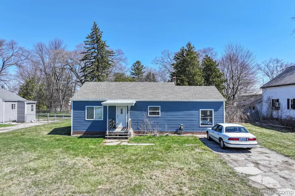 12181 Dixie Highway Birch Run Township MI 48415