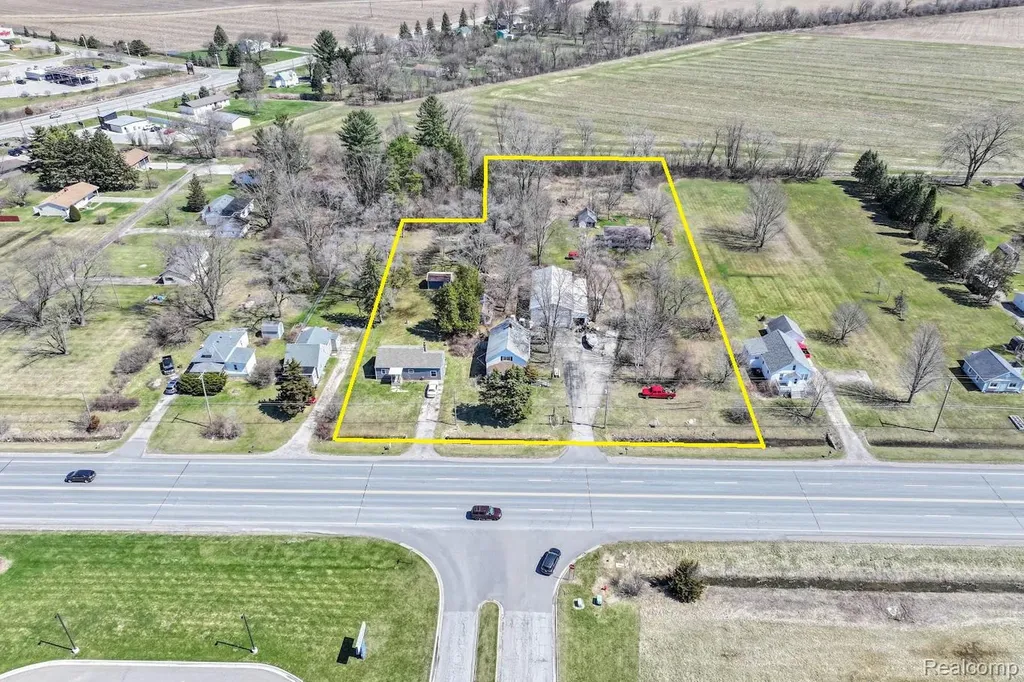 12181 Dixie Highway Birch Run Township MI 48415