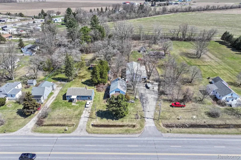 12181 Dixie Highway Birch Run Township MI 48415