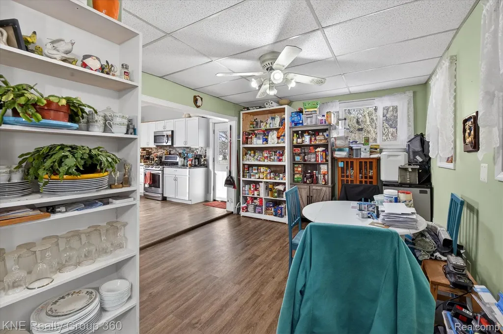 121 Livingston Street Howell City MI 48843