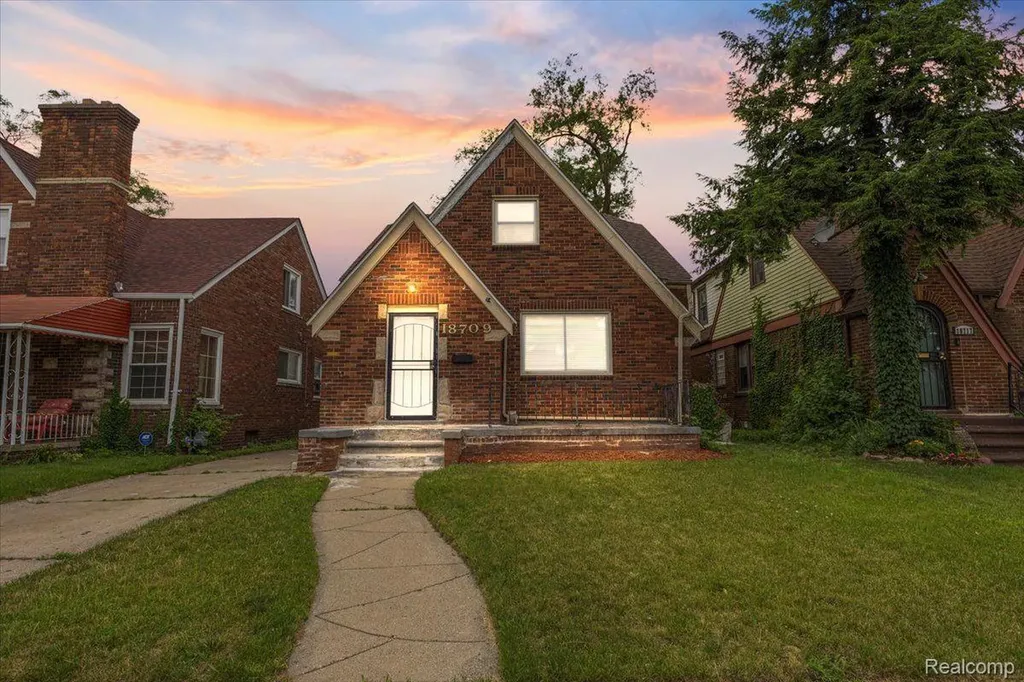 18709 San Juan Drive Detroit City MI 48221
