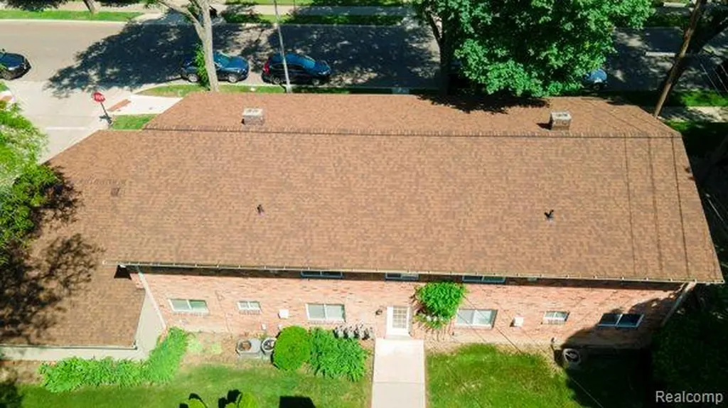 516 Neff Lane Grosse Pointe City MI 48230