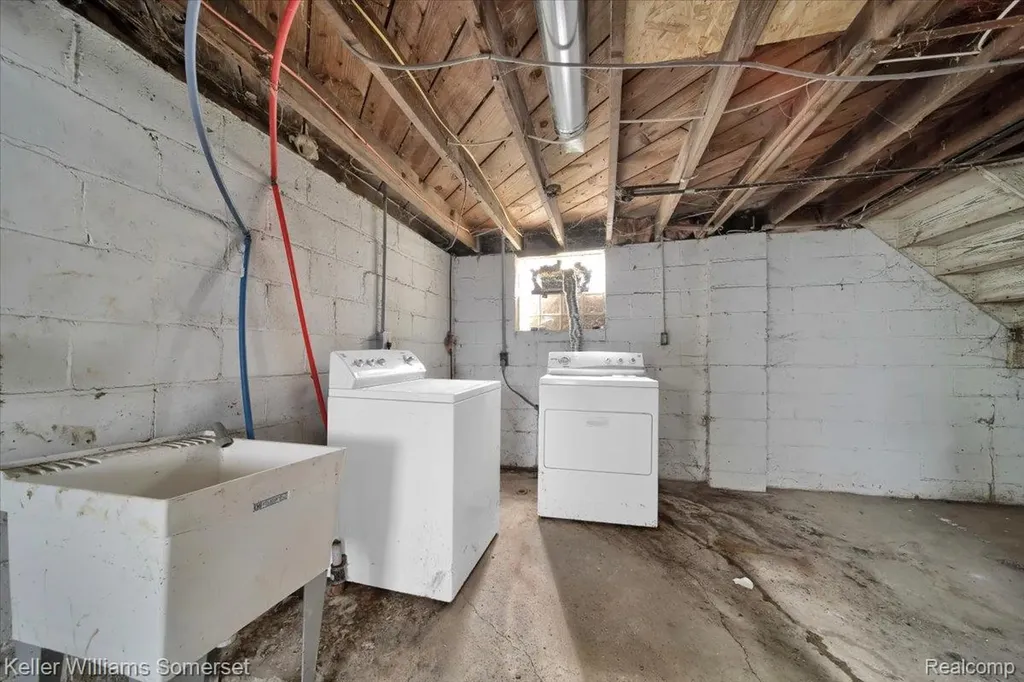 11988 Wisconsin Street Detroit City MI 48204
