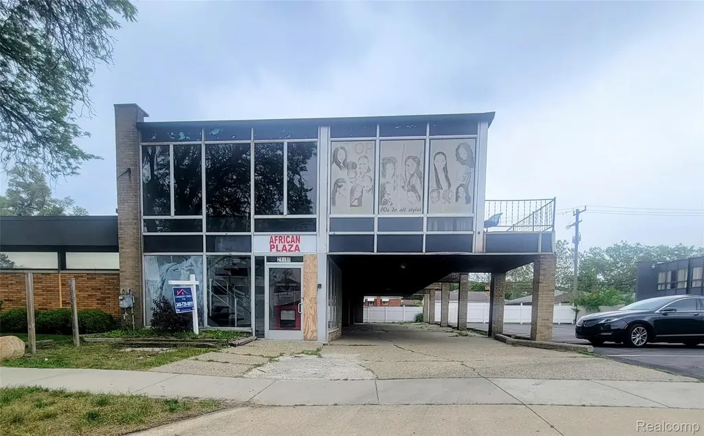21910 Greenfield Road Oak Park City MI 48237