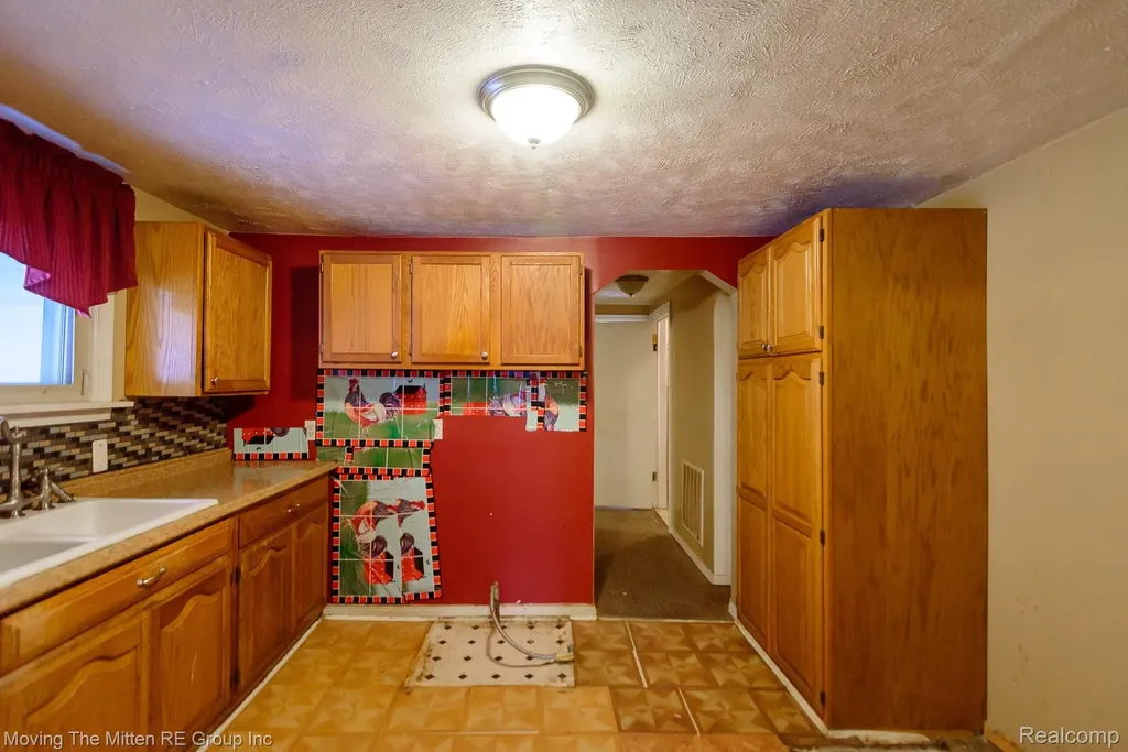 6198 Princess Street Taylor City MI 48180