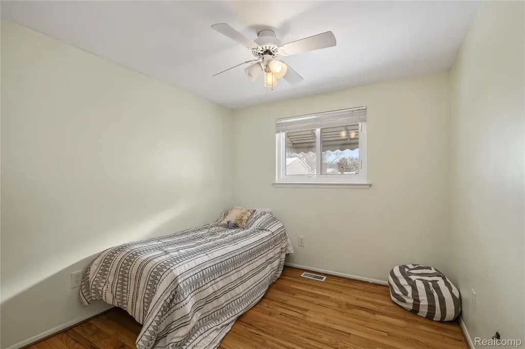 1451 Kenilworth Place Clawson City MI 48017
