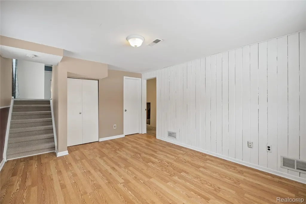 1451 Kenilworth Place Clawson City MI 48017
