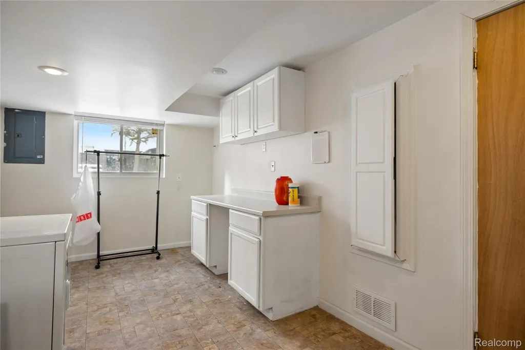 1451 Kenilworth Place Clawson City MI 48017