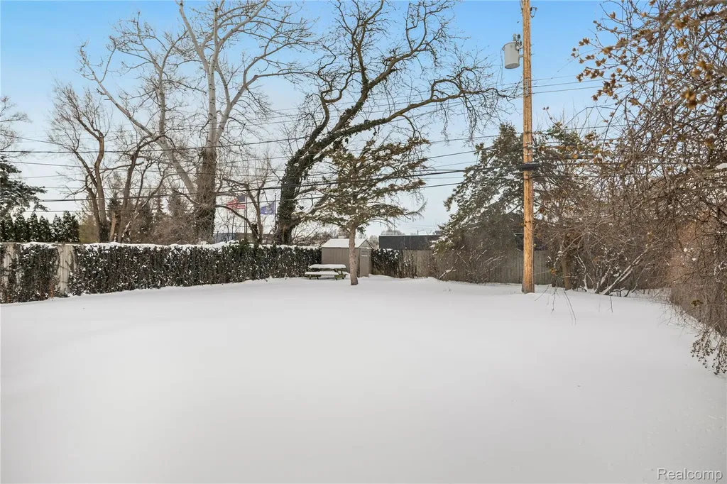 1451 Kenilworth Place Clawson City MI 48017