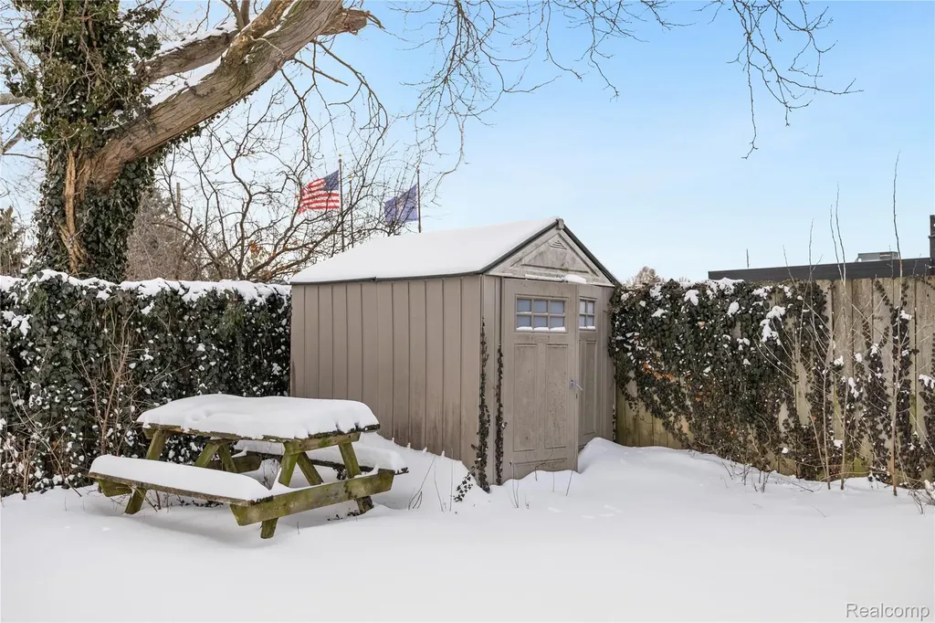 1451 Kenilworth Place Clawson City MI 48017