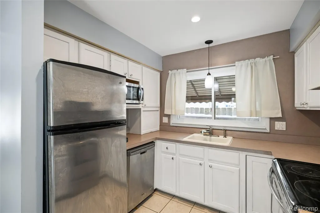 1451 Kenilworth Place Clawson City MI 48017