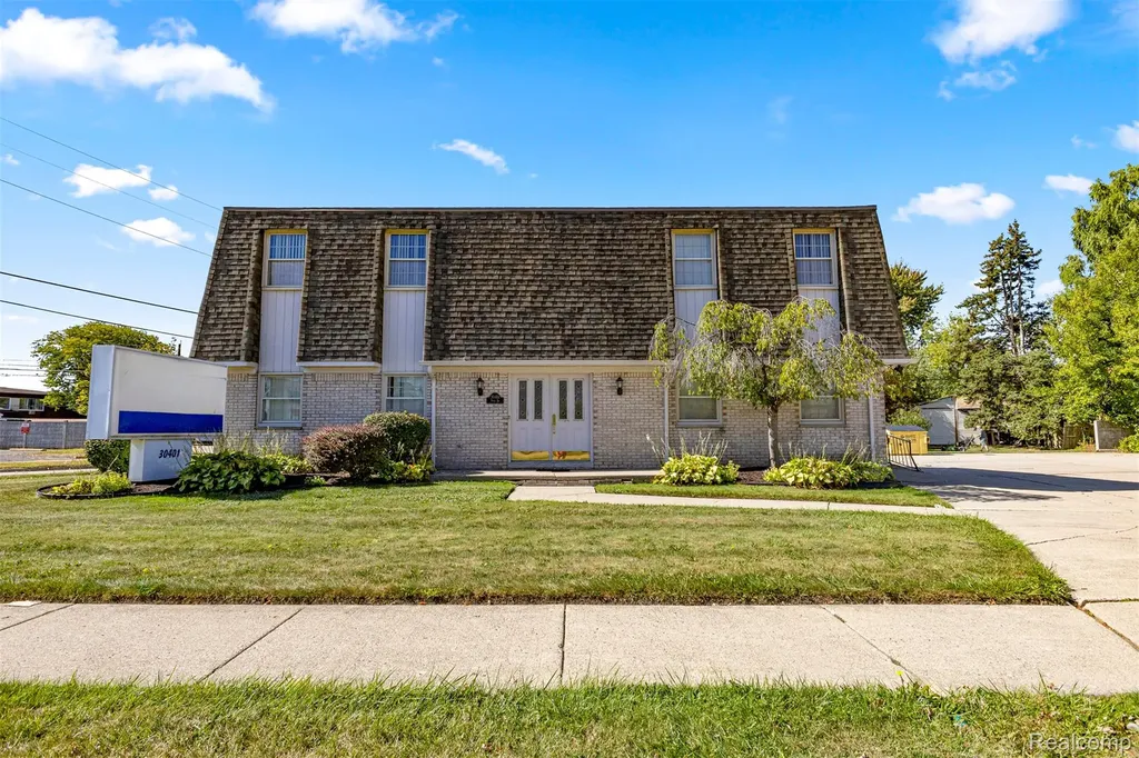 30401 Utica Road Roseville City MI 48066