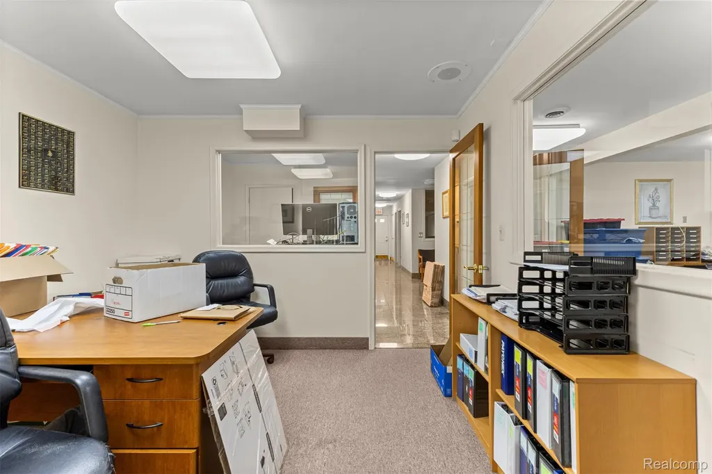30401 Utica Road Roseville City MI 48066