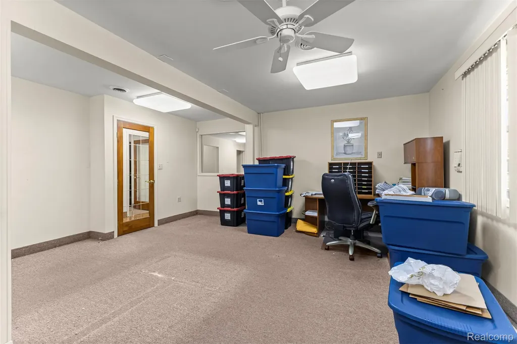 30401 Utica Road Roseville City MI 48066