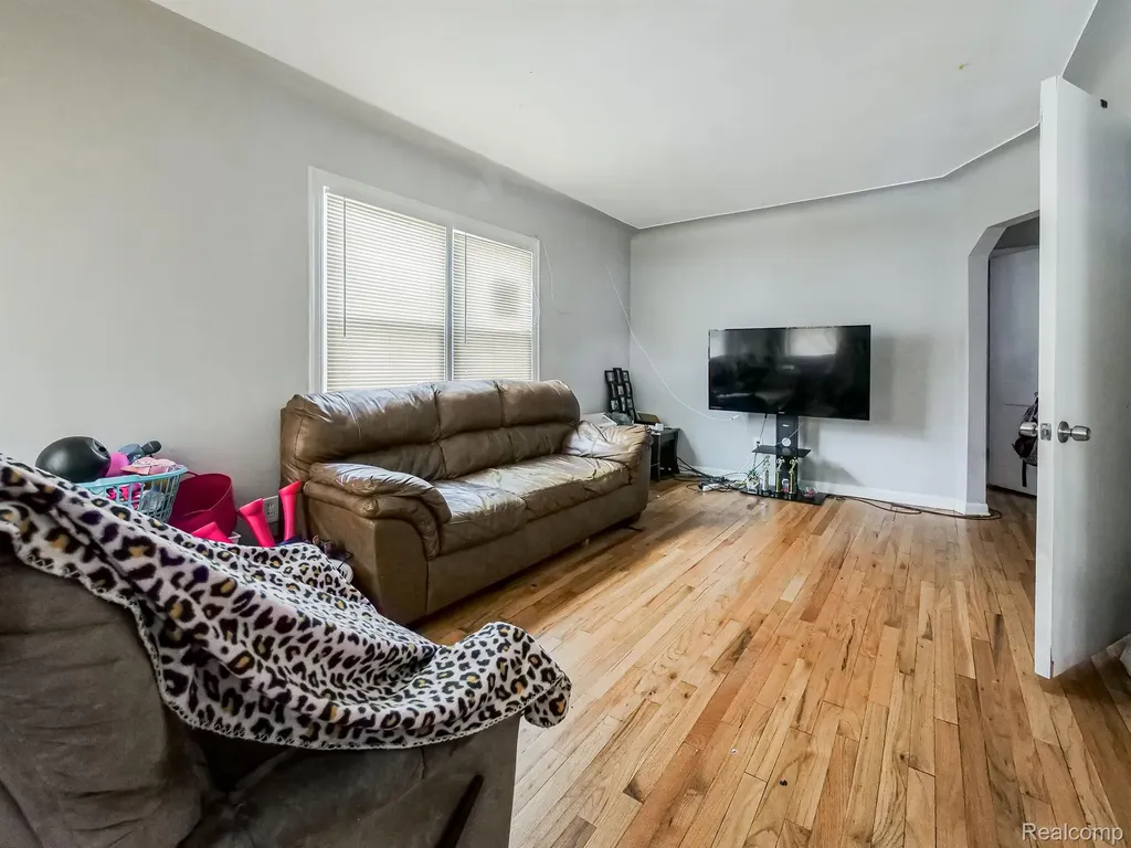 21733 Rausch Avenue Eastpointe City MI 48021