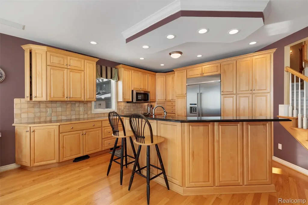 34330 Jefferson Avenue Harrison Charter Township MI 48045
