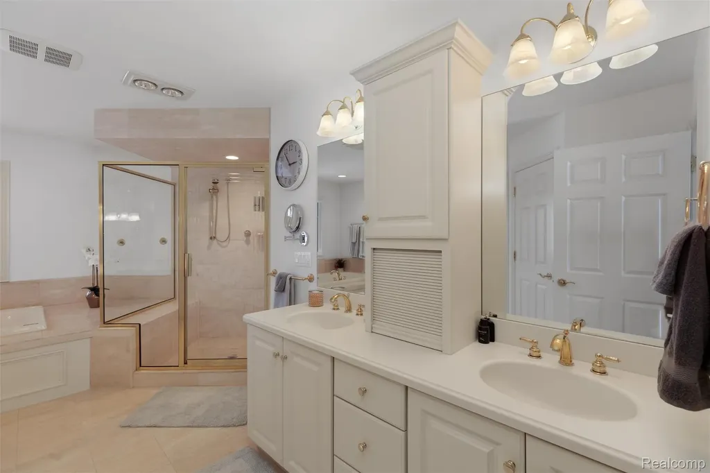 34330 Jefferson Avenue Harrison Charter Township MI 48045