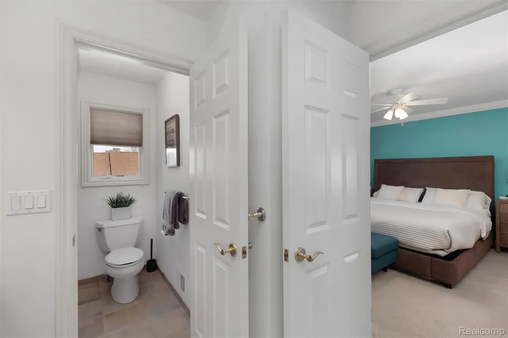 34330 Jefferson Avenue Harrison Charter Township MI 48045