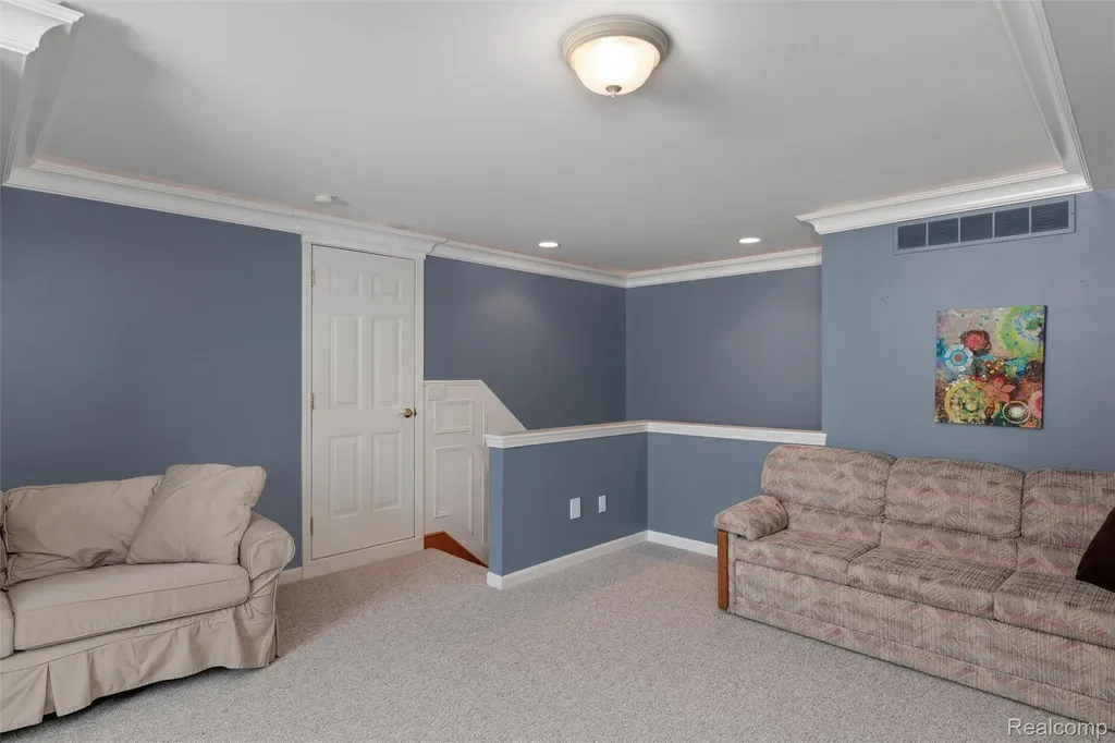34330 Jefferson Avenue Harrison Charter Township MI 48045