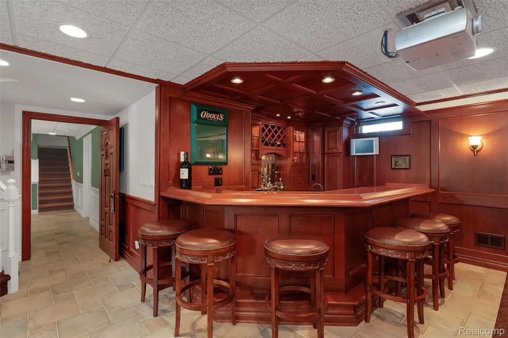 34330 Jefferson Avenue Harrison Charter Township MI 48045