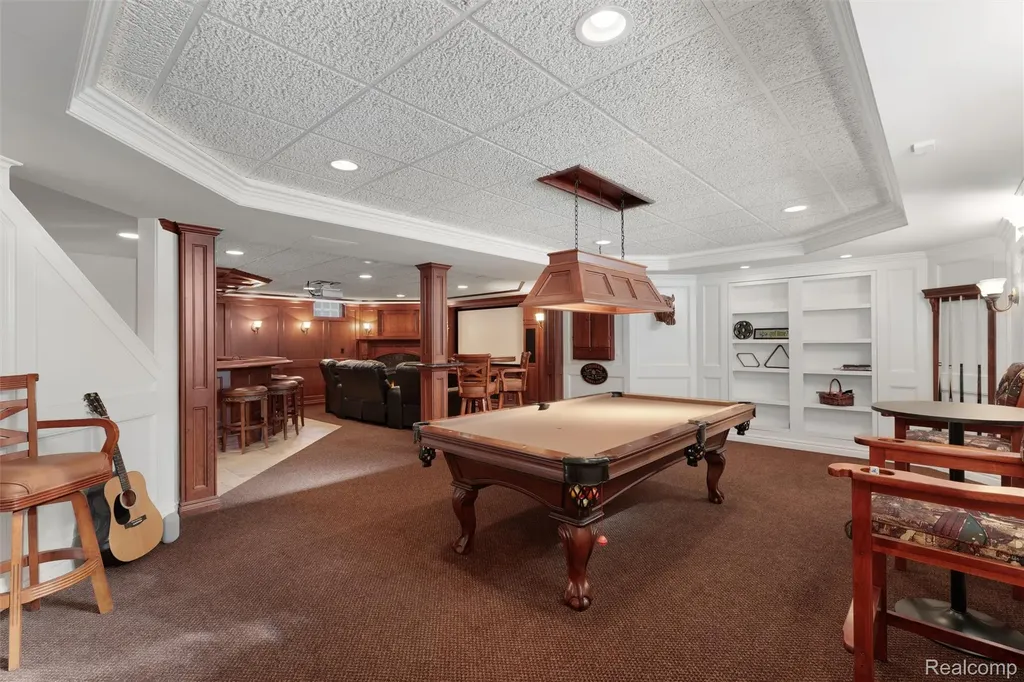 34330 Jefferson Avenue Harrison Charter Township MI 48045