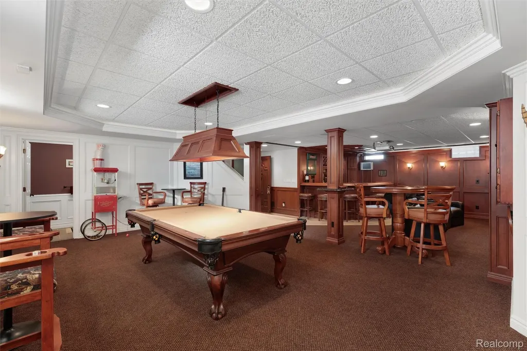 34330 Jefferson Avenue Harrison Charter Township MI 48045