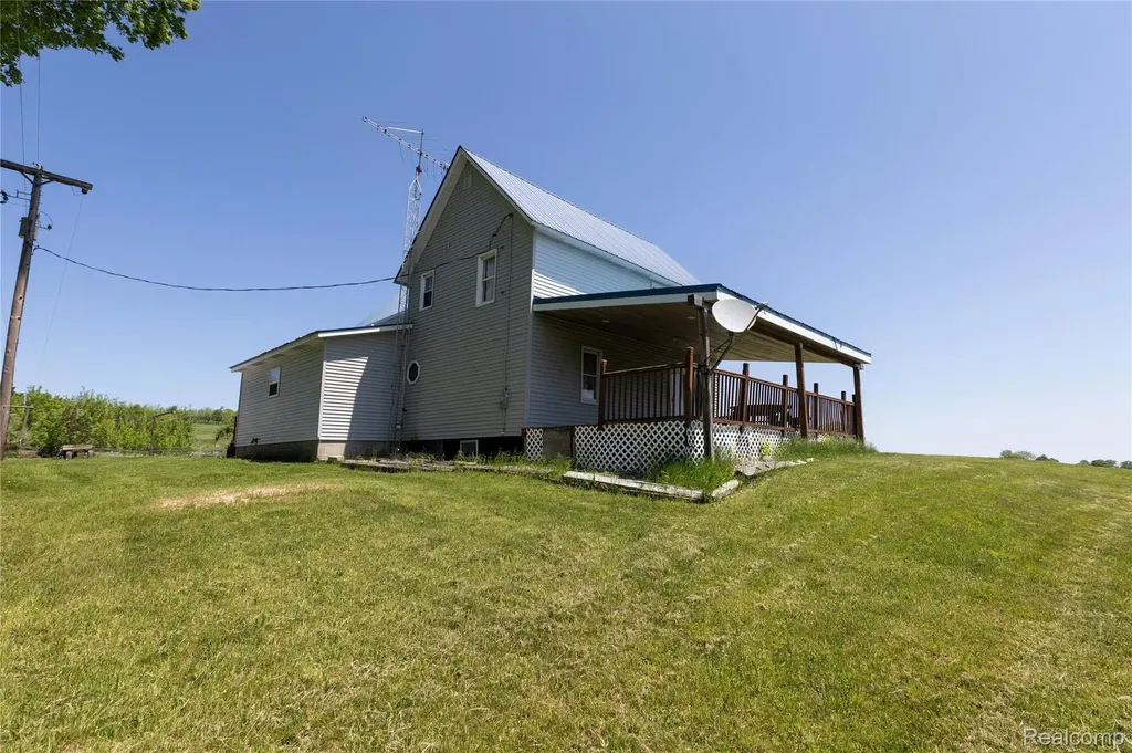 1130 S Gray Road Ogemaw Township MI 48661
