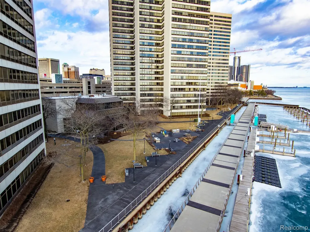 1001 W Jefferson Avenue Detroit City MI 48226