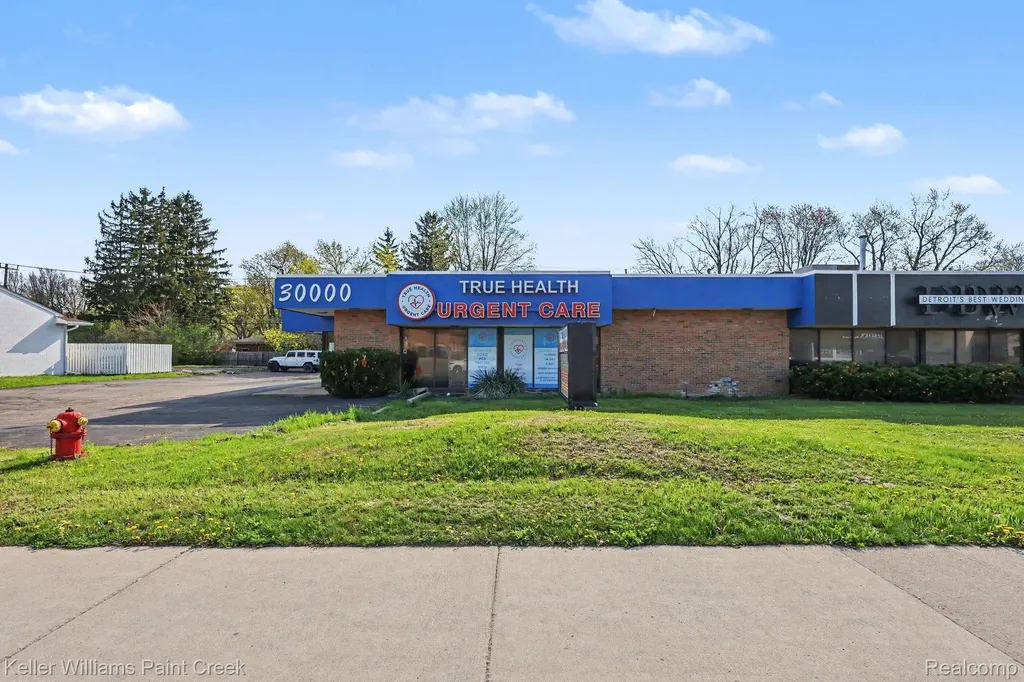 30000 Orchard Lake Road Farmington Hills City MI 48334