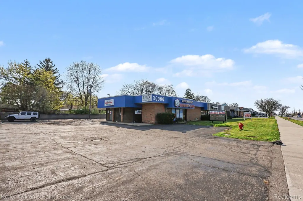 30000 Orchard Lake Road Farmington Hills City MI 48334