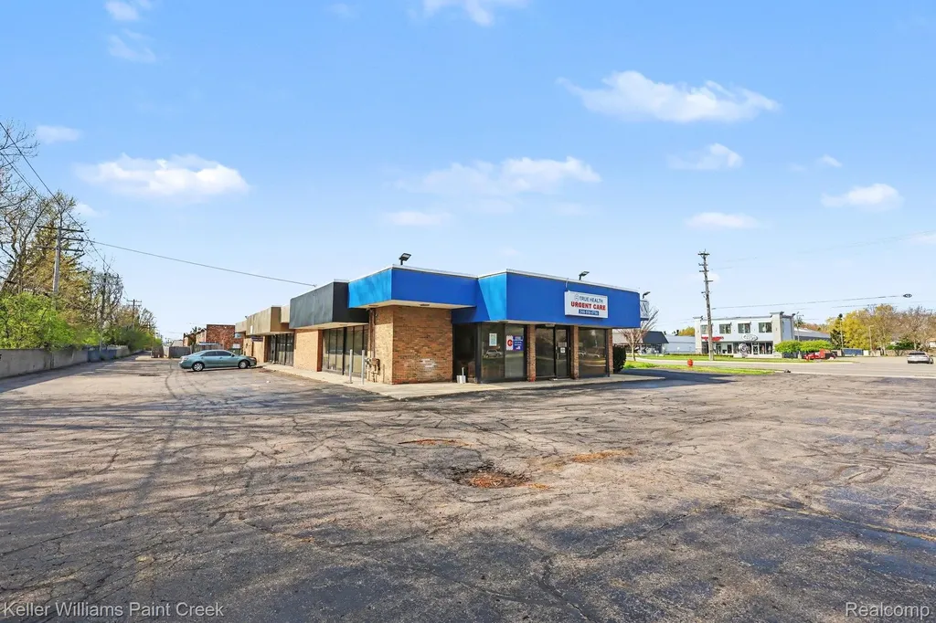 30000 Orchard Lake Road Farmington Hills City MI 48334