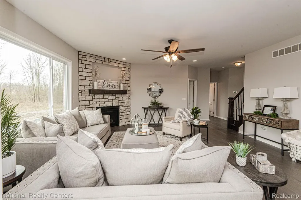 53234 Woodland Meadows Chesterfield Township MI 48047