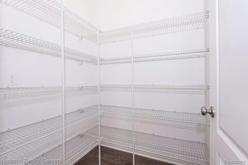 53234 Woodland Meadows Chesterfield Township MI 48047