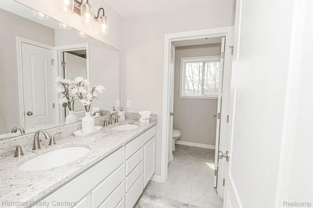 53234 Woodland Meadows Chesterfield Township MI 48047