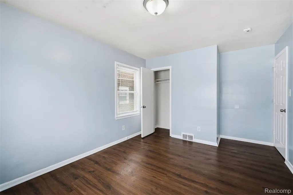 18110 Snowden Street Detroit City MI 48235