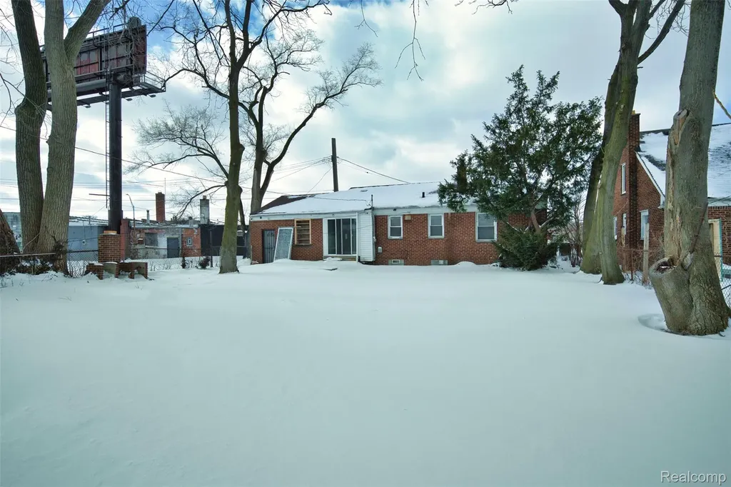 18110 Snowden Street Detroit City MI 48235