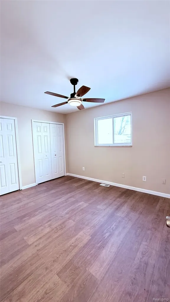 8236 Ford Avenue Warren City MI 48089