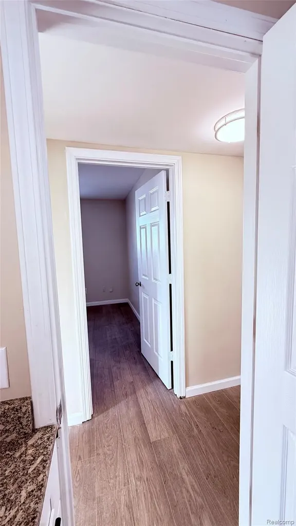 8236 Ford Avenue Warren City MI 48089