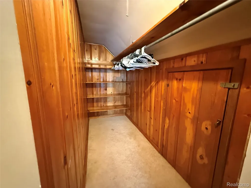 18719 Poinciana Redford Charter Township MI 48240