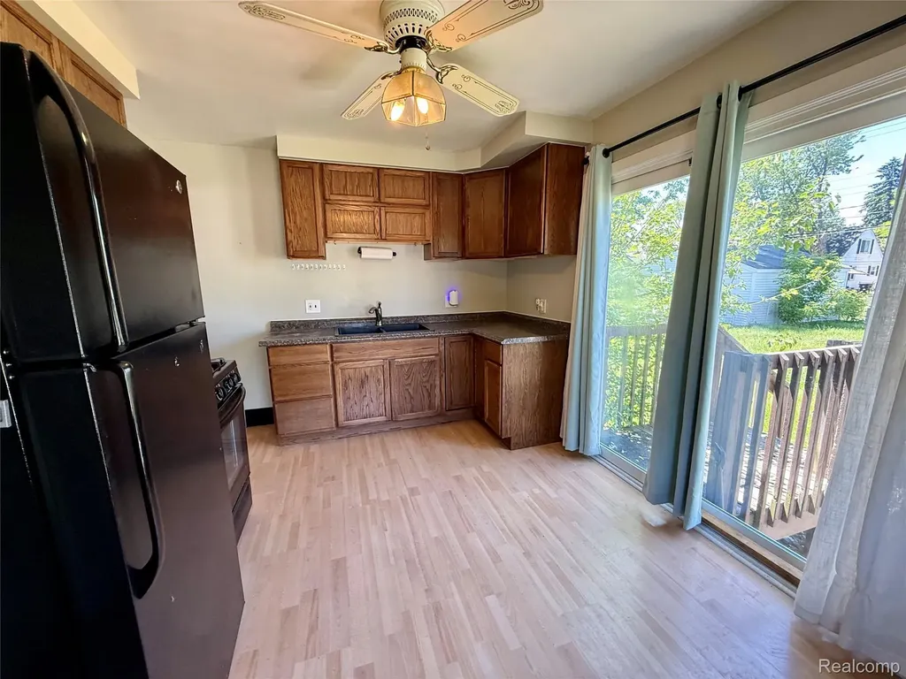18719 Poinciana Redford Charter Township MI 48240