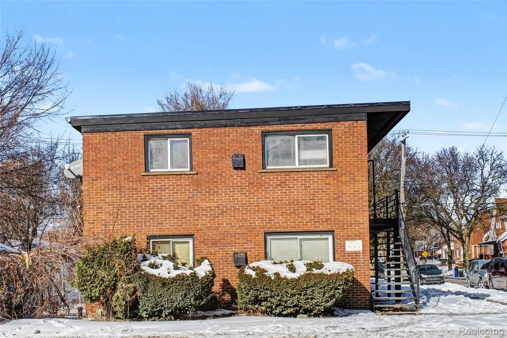 15100 Tireman Street Detroit City MI 48228