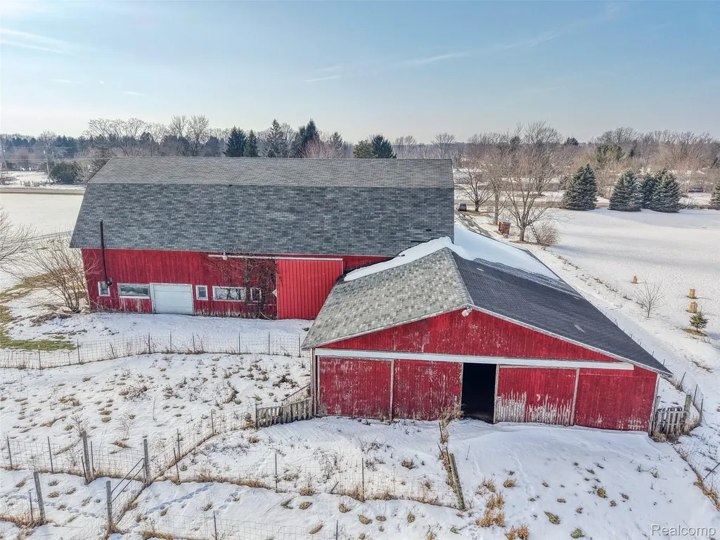 3342 Oak Grove Road Howell Township MI 48855