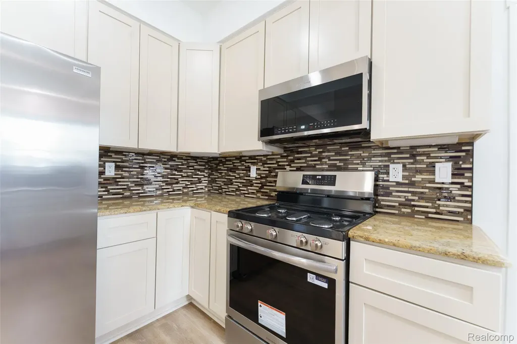 3342 Oak Grove Road Howell Township MI 48855